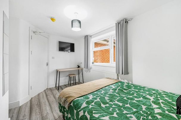 House share to rent - Photo 1