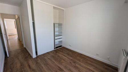location Appartement T4 DE 89.32m² À LE CHESNAY - Photo 3