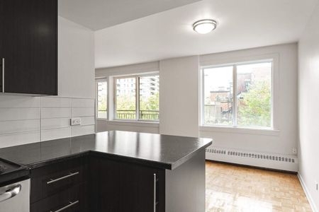 1100 ave Dr. Penfield, Montréal, QC - Photo 3