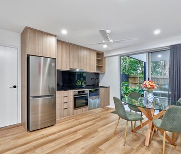 FURNISHED GROUND FLOOR APARTMENT IN A GREAT LOCATION! - Photo 6