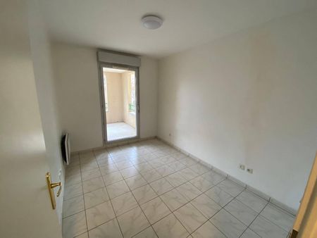 Location appartement rénové 2 pièces 38.13 m² à Die (26150) 4 - Photo 2