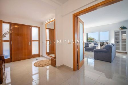 5 room luxury House for rent in Sitges, Catalonia - Photo 4