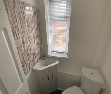 2 bedroom terraced house to rent - Photo 6