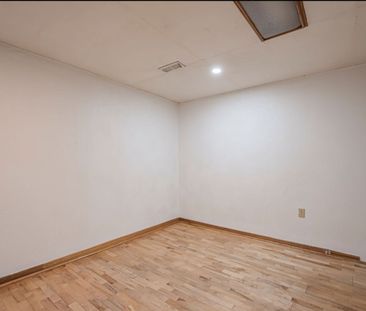 For Lease - 2797B Windjammer Road, Mississauga, Ontario - Photo 1