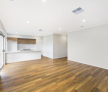 14 Kalamon Drive, Wollert VIC 3750 - House For Rent | Domain - Photo 1