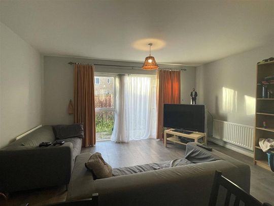 3 bedroom end of terrace house to rent - Photo 1