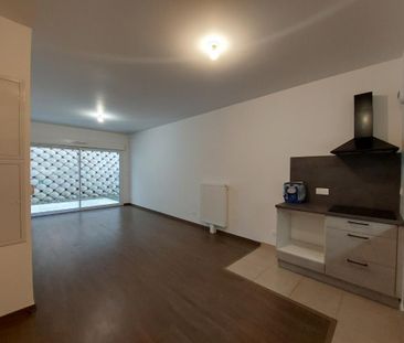 Location Appartement 2 pièces 45m² MONT ST AIGNAN 76130 - Photo 4