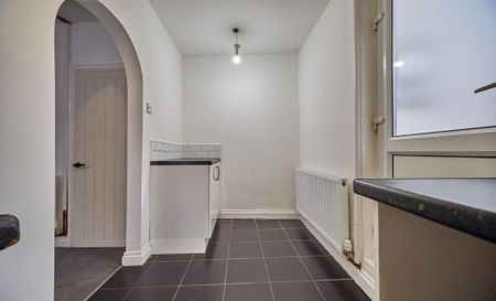 2 bedroom terraced house to rent - Photo 2