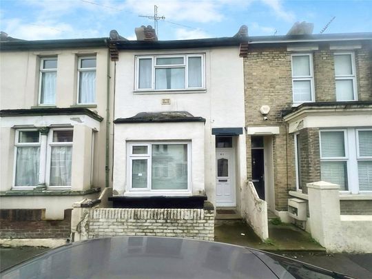3 bedroom terraced house to rent - Photo 1