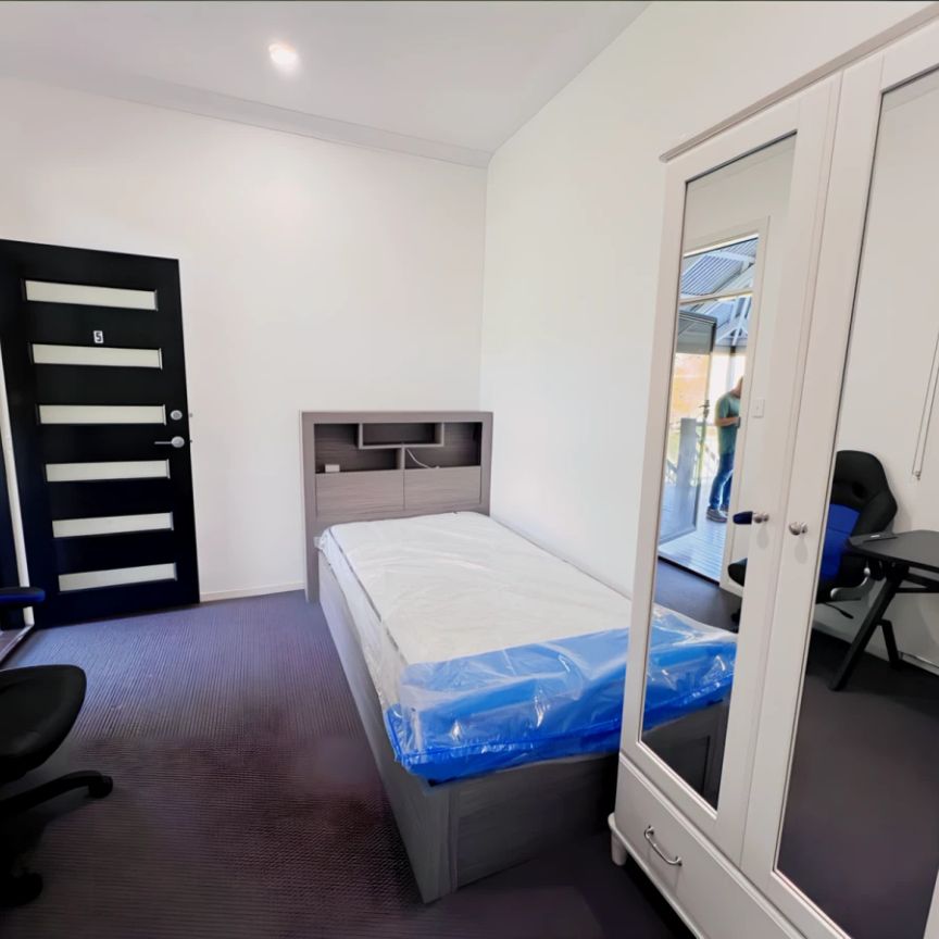 Master room-R5 - Photo 1