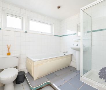 3 bedroom flat to rent, - Photo 3