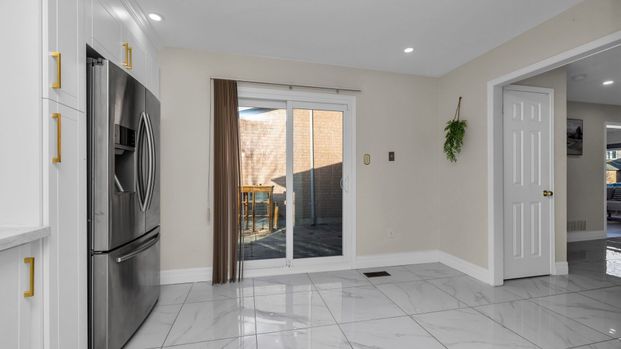 For Lease - 14 Shady Pine Circle, Brampton, Ontario - Photo 1