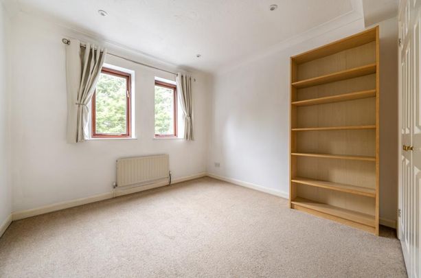 Stoughton Road, Guildford, Surrey, GU1 - Photo 1
