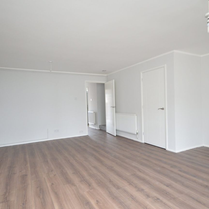 Grove Avenue, Norwich - Photo 1