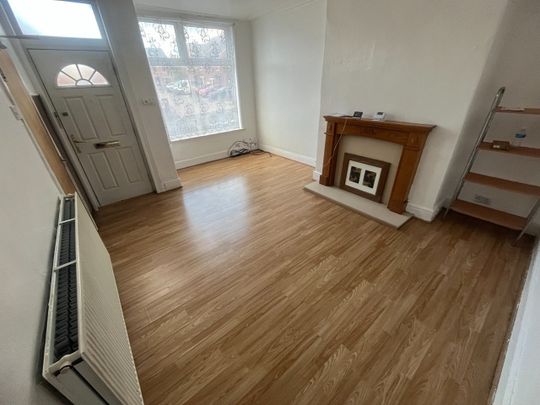 3 Bed Terraced House, St. Hildas Avenue, LS9 - Photo 1