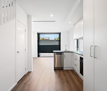 Discover modern living at its finest with this brand-new, architect... - Photo 5