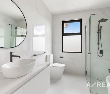 Almost Brand-New Designer Townhouse – Street frontage, Walk to Stat... - Photo 5