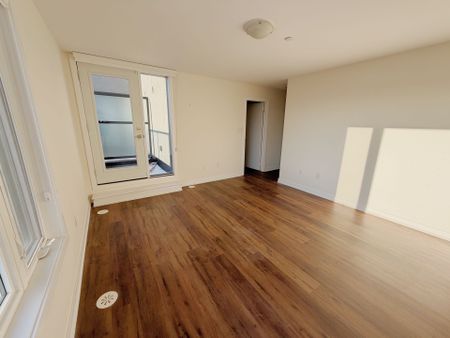 For Lease - 4070 Parkside Village Drive Unit# Th10, Mississauga, Ontario - Photo 3