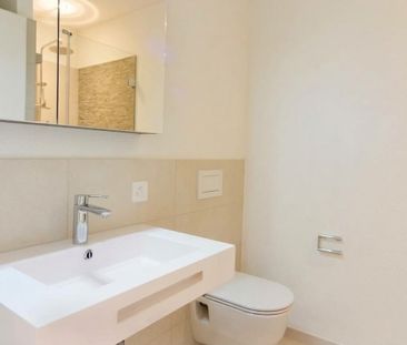 Rent a 4 ½ rooms apartment in Niederhasli - Photo 5