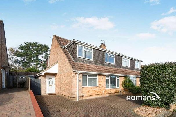 Whitley Road, Yateley, Hampshire, GU46 - Photo 1