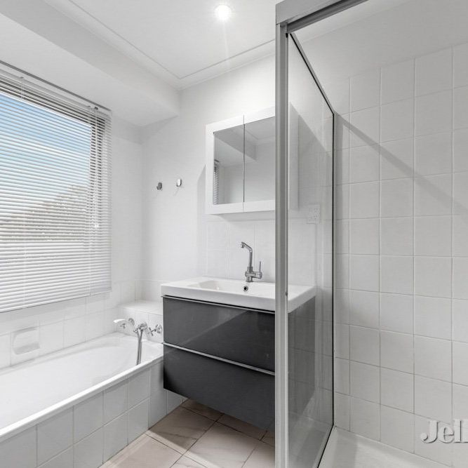 7 Davies Street, Rosanna - Photo 1