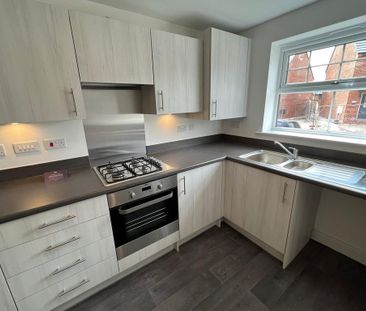 3 bedroom semi-detached house to rent - Photo 5
