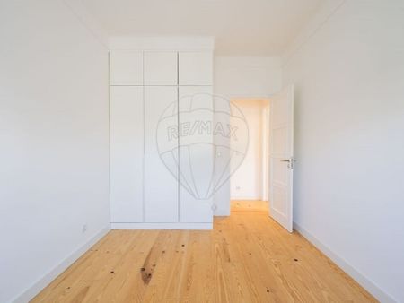 4 room luxury Apartment for rent in Lisbon - Photo 3