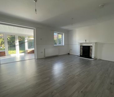 3 bedroom house to rent Ventnor Close, BN23 - Photo 3