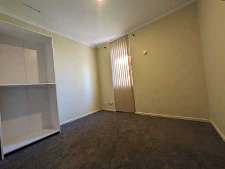 Cosy and Quiet Living in a Whisper Quiet Cul-De-Sac - Photo 5