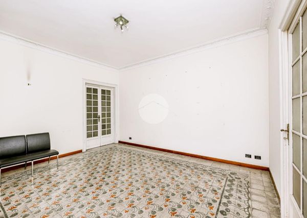 5 locali in affitto