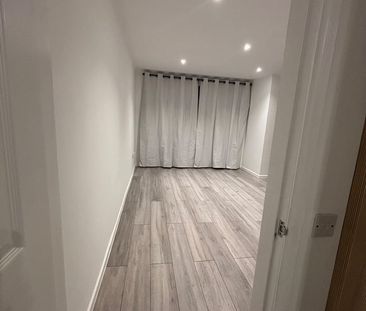 2 Bed Terraced House, Sandpiper Road, SO16 - Photo 4