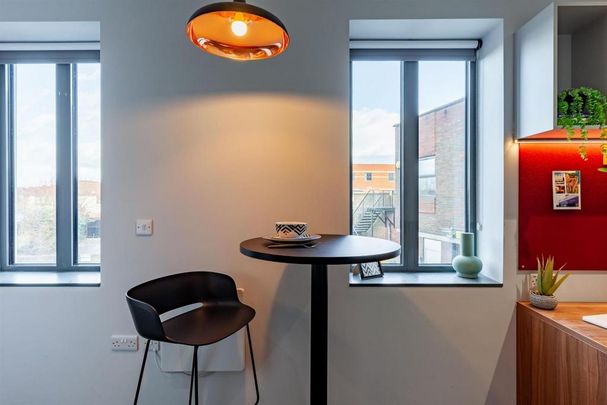 Studio to rent - Photo 1