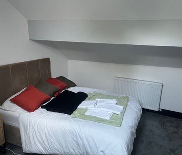 Room in a Shared House, Birstall Road, L6 - Photo 2