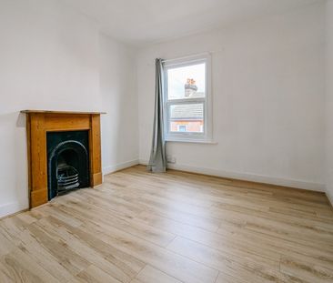 2 Bed Terraced House, Cowper Street, LU1 - Photo 3