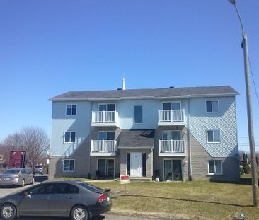 Logement 4 1/2 A Aire Ouverte - Photo 1