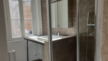 Location Appartement 2 pièces 39m² LA SEYNE SUR MER 83500 - Photo 4