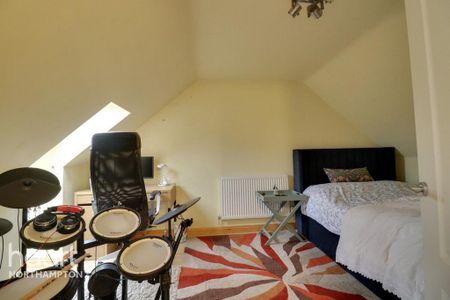 6 bedroom detached house to rent - Photo 5