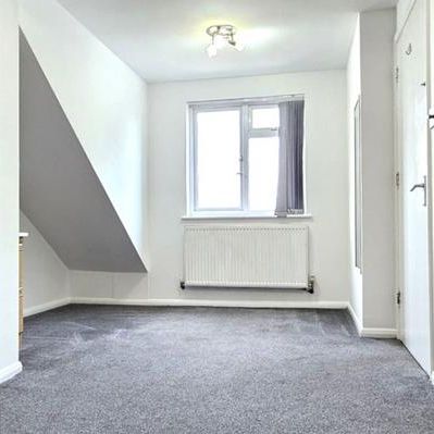 5 bedroom end of terrace house to rent - Photo 1