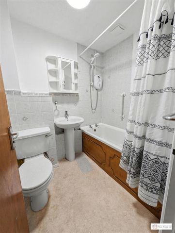 2 bedroom terraced house to rent - Photo 5