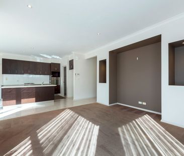 Beautiful, well maintained home! - Photo 5