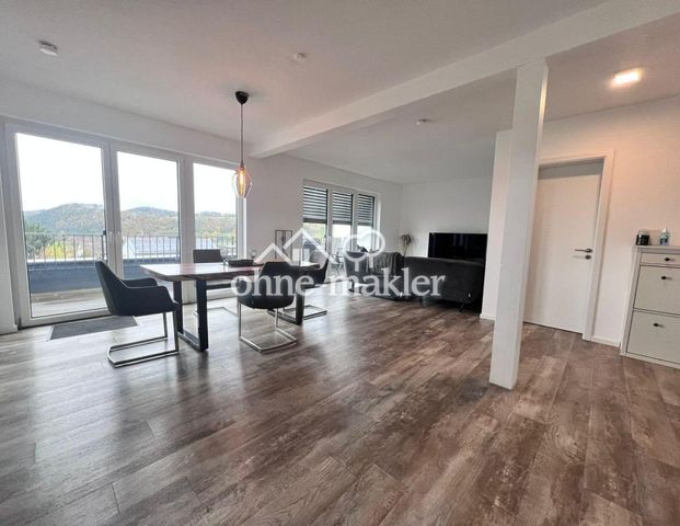 Exklusive 3-Zimmer-Penthousewohnung mit Dachterrasse und Einbauküche - Foto 1