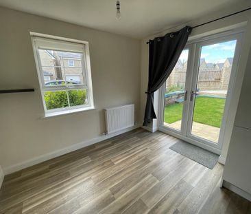 3 bedroom semi-detached house to rent - Photo 6