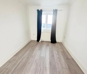 3 bedroom detached house to rent - Photo 4