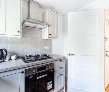 Available unfurnished from 21/11/2025 - Photo 1