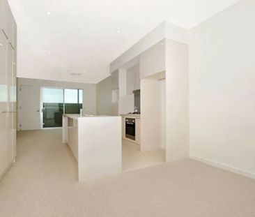 COME SEE WHY PEOPLE LOVE NEW PORT! - Photo 2