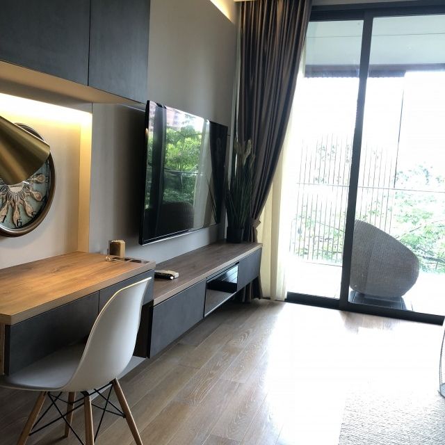 Beautiful view!! Quiet, peaceful, walk to orchard. Full facilities - Photo 1