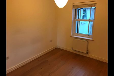 2 Bed Flat, Holford Way, SW15 - Photo 2