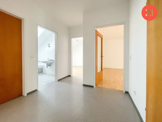 3- Zimmer Dachgeschoss-Wohnung inkl. Loggia und Parkplatz! - Photo 1