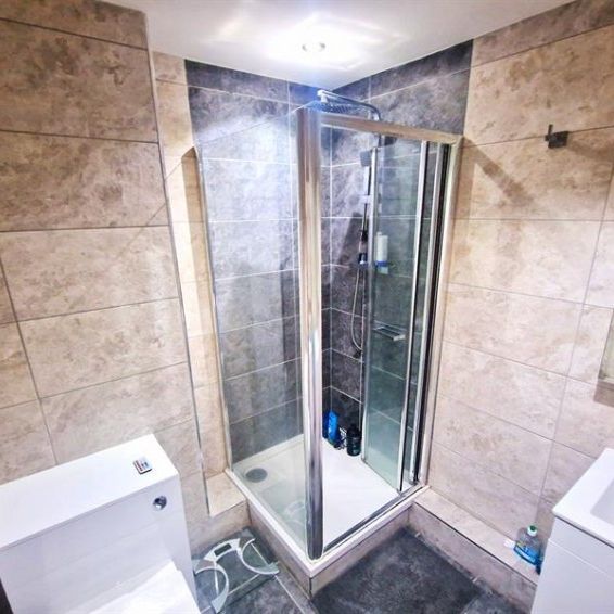 1 Bedroom Apartment To Let - Photo 1