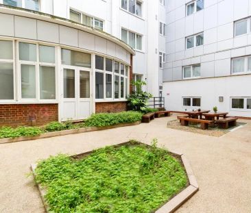 Silver Twin Studio - Photo 2